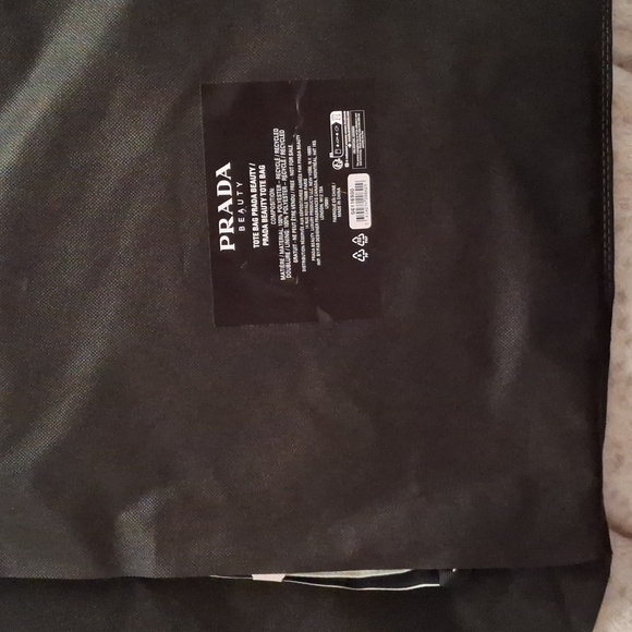 AUTHENTIC, PRADA Beauty bag w/dust bag & makeup bag! Sea foam green - Picture 3 of 5